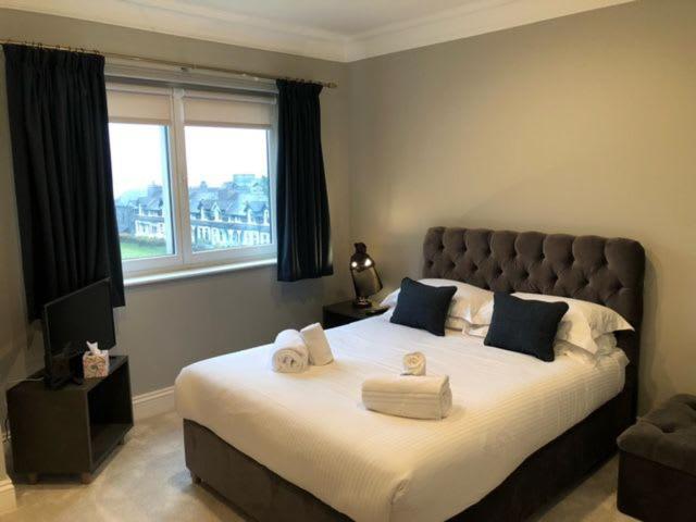Brand New - Contemporary - 2 Bedroom - 2 Bathroom - Spacious Apartment - Lake Views Ambleside Eksteriør billede